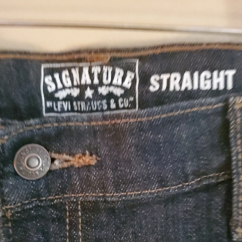 Classic Black Straight-Leg Jeans